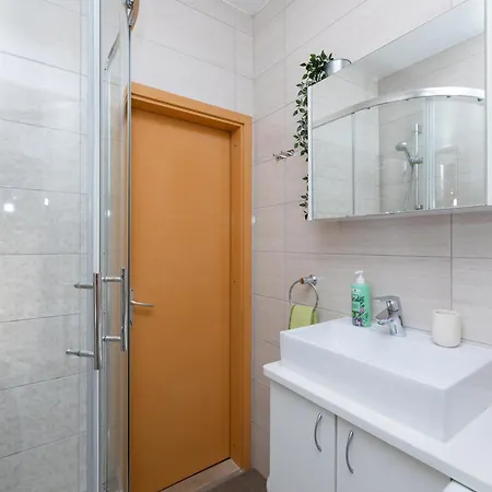 Apartments Martic Supetar Exterior photo