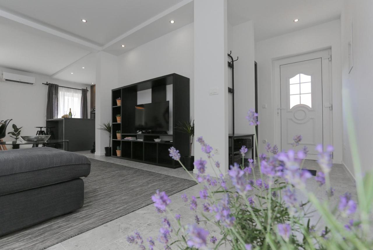 Apartment Martic Supetar