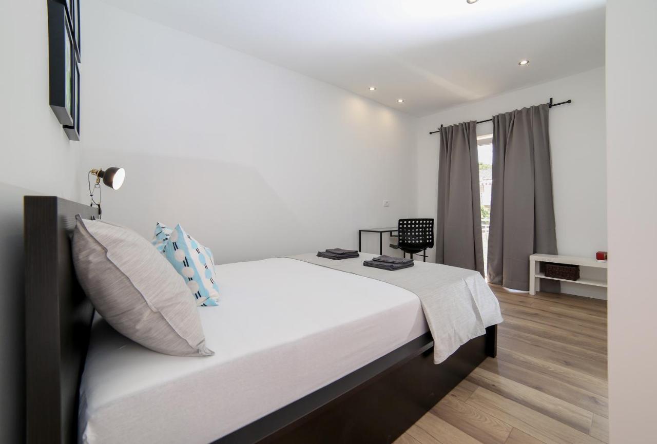 Martic Apartament *