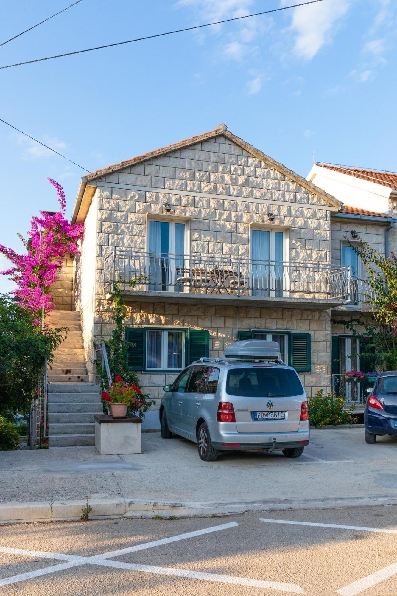 Apartment Martic Supetar
